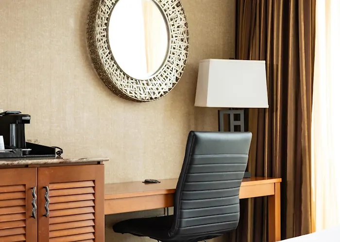 Hotels in Downtown Niagara Falls