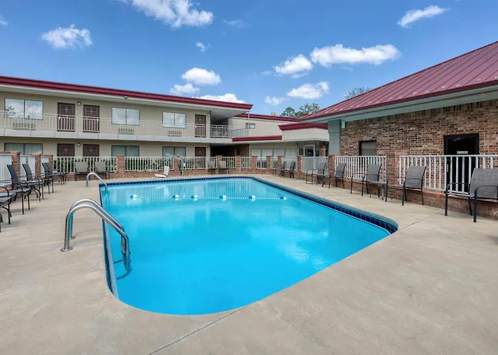 Hotels in Downtown Hot Springs