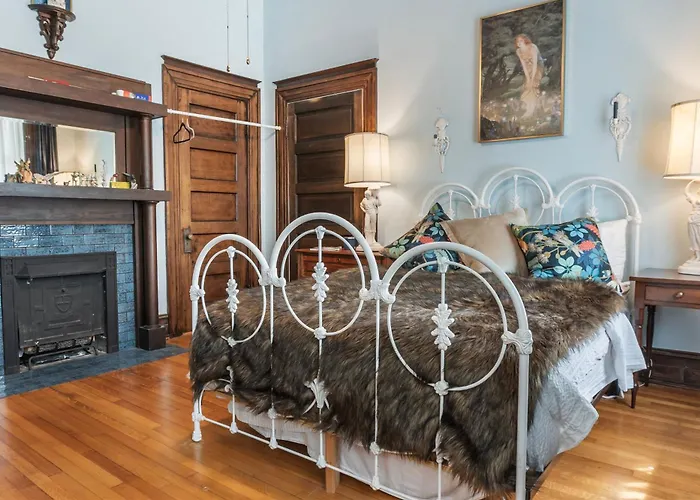 Hotels in Downtown Gainesville