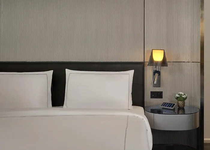 Hotels in Downtown East Grinstead