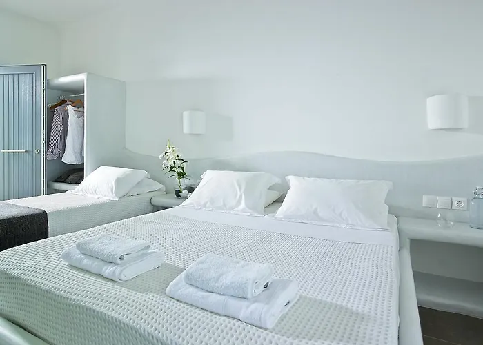 Hotels in Downtown Pollonia