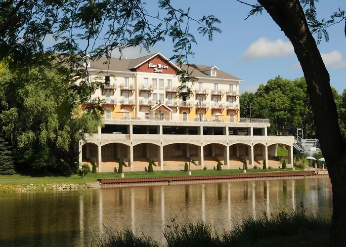 Hotels in Downtown Waterford