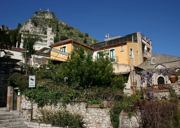Hotels in Downtown Taormina